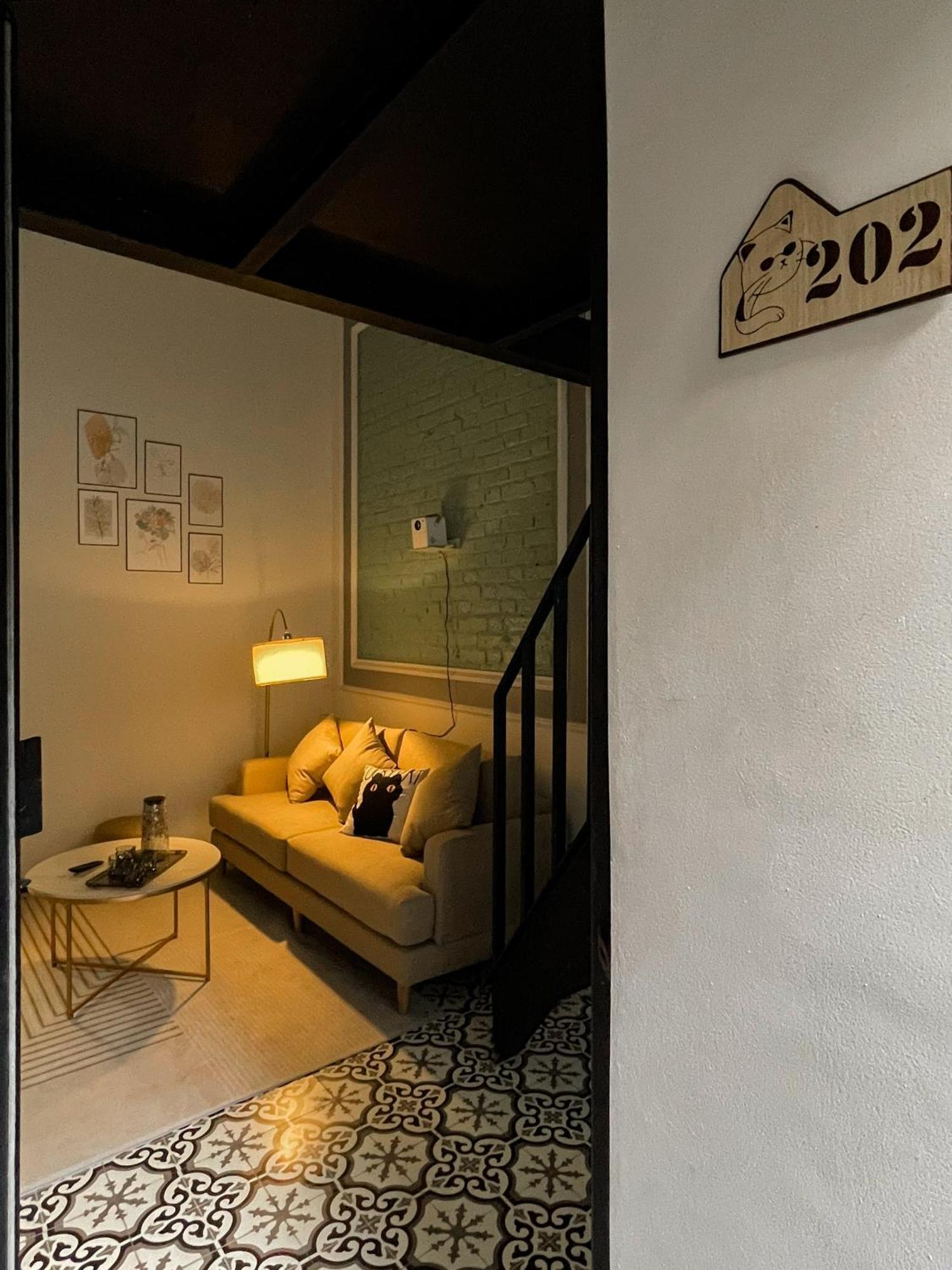 Zeus Living - Old Quater Homestay Hanoi Exterior photo